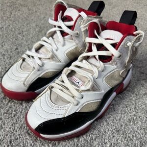 Air Jordan JUMPMAN TWO TREY 'CONCORD BRED Youth Size 5